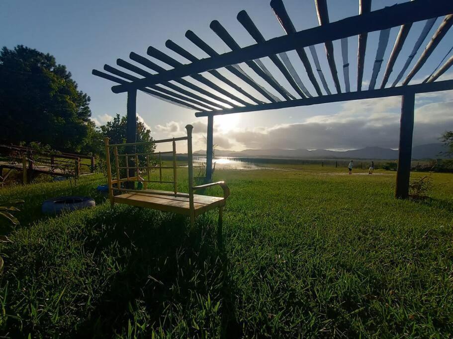 Casa Na Lagoa Do Palmital Com Acesso A Lagoa Na E Localizada Apenas A 13 Km Da De Atlantida Sul E Do Centro De Lugar Com Natureza! Wi-fi Osorio